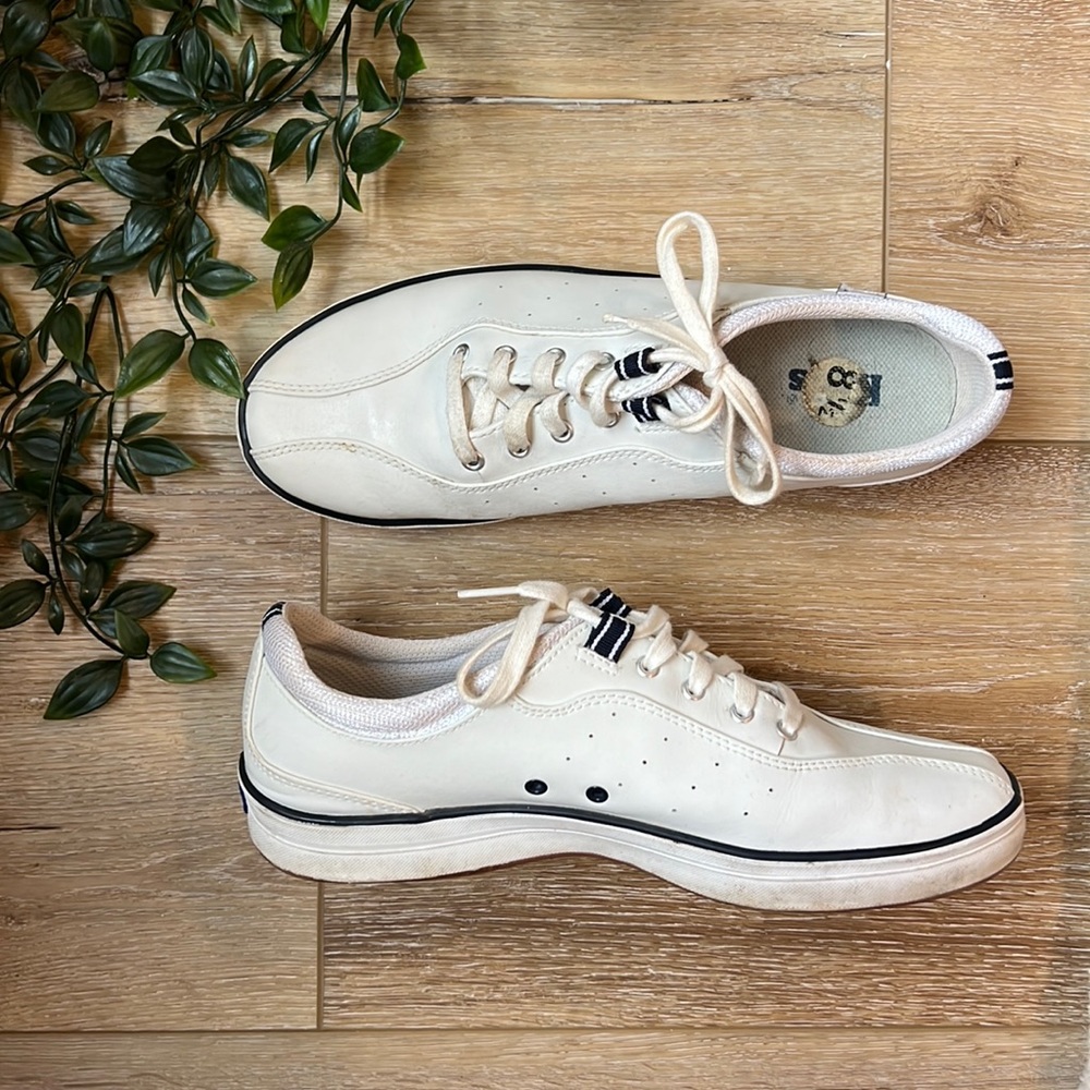 Ked’s White Lace Up Sneakers Size 8 1/2 Women’s